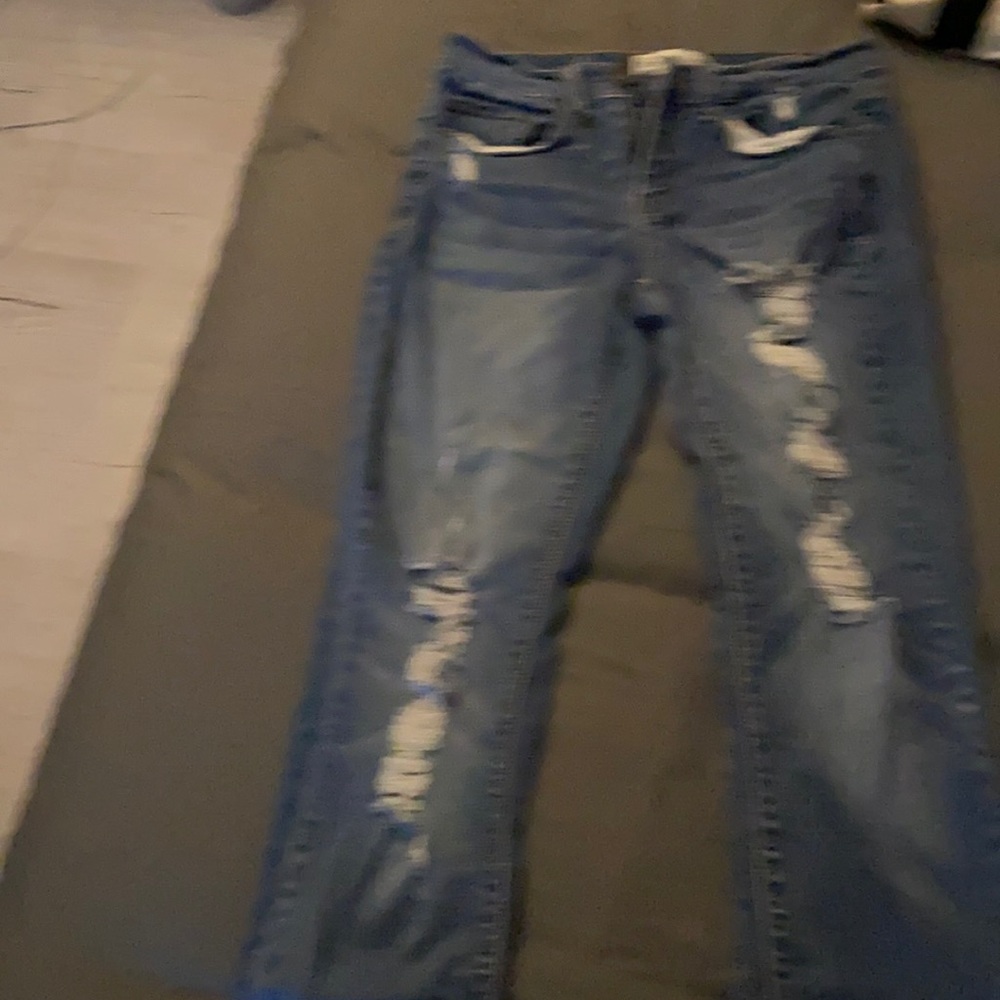 Skinny ripped jeans